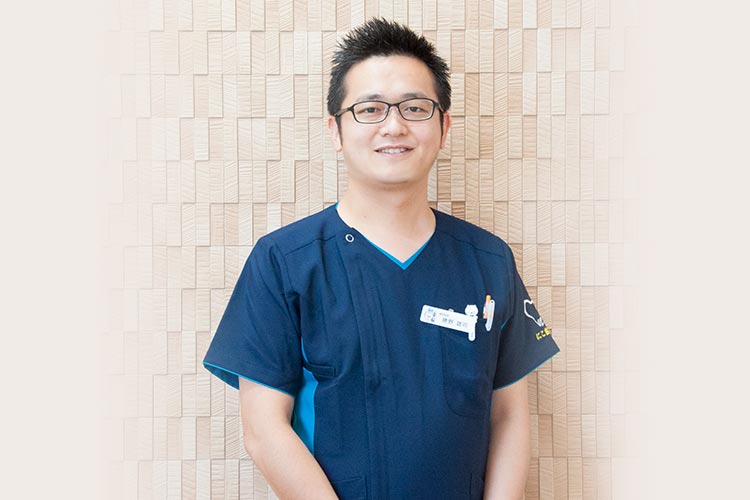 院長/歯科医師　勝野 雄司